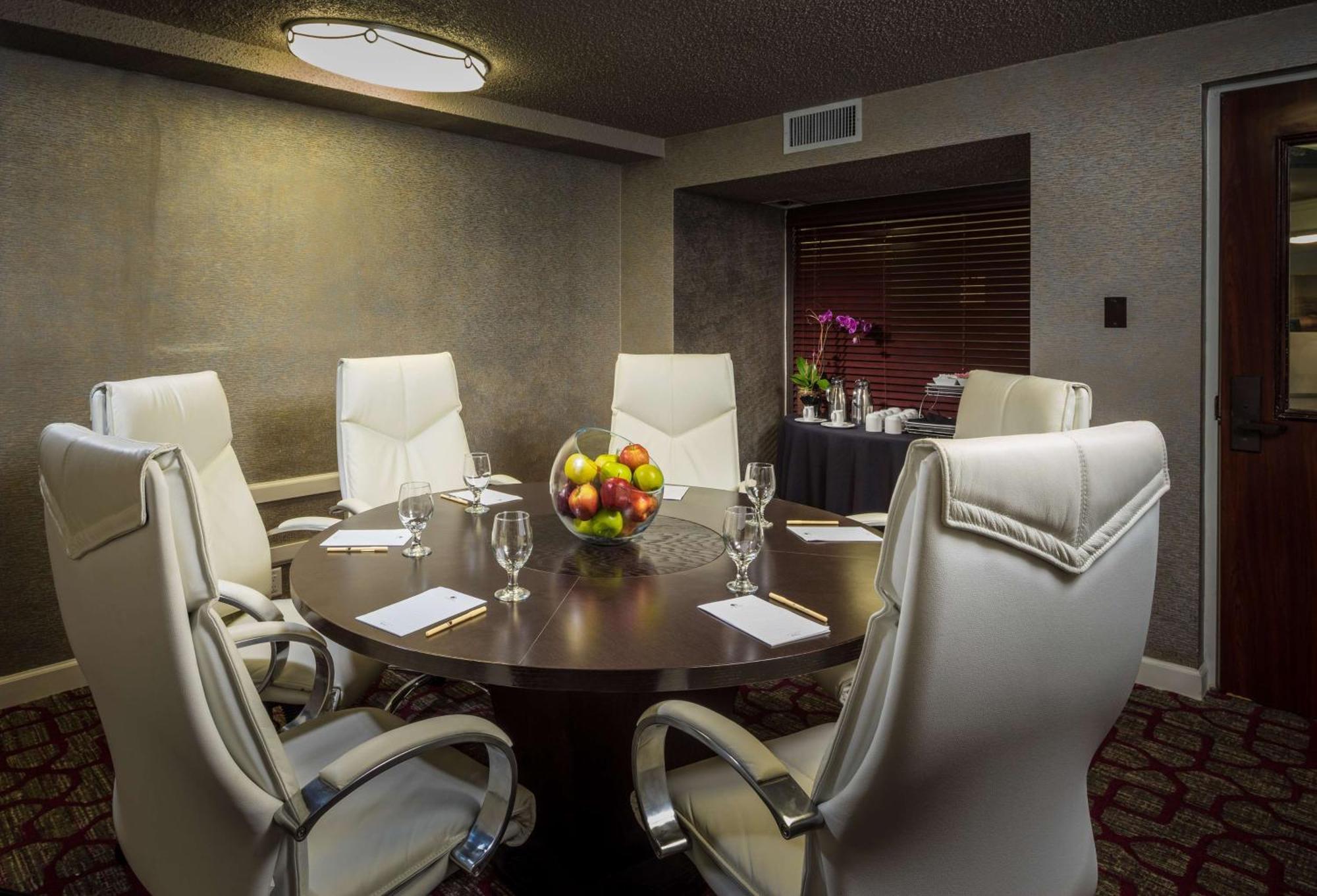 Doubletree By Hilton Austin Northwest - Arboretum Екстер'єр фото