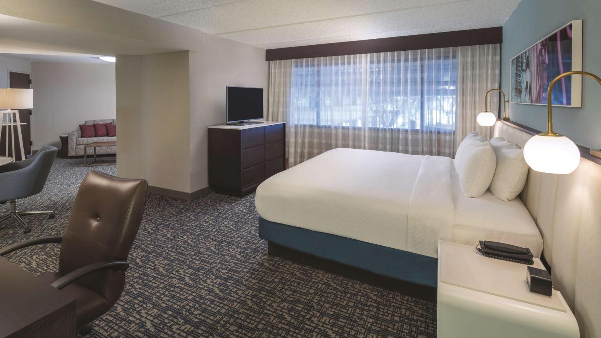Doubletree By Hilton Austin Northwest - Arboretum Екстер'єр фото