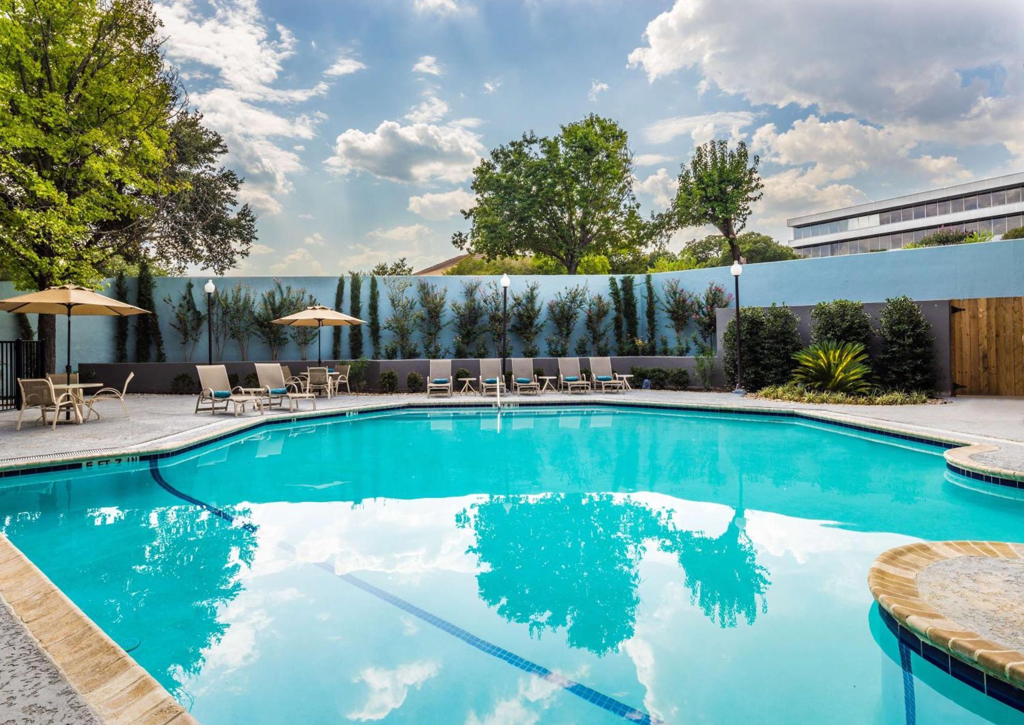 Doubletree By Hilton Austin Northwest - Arboretum Екстер'єр фото